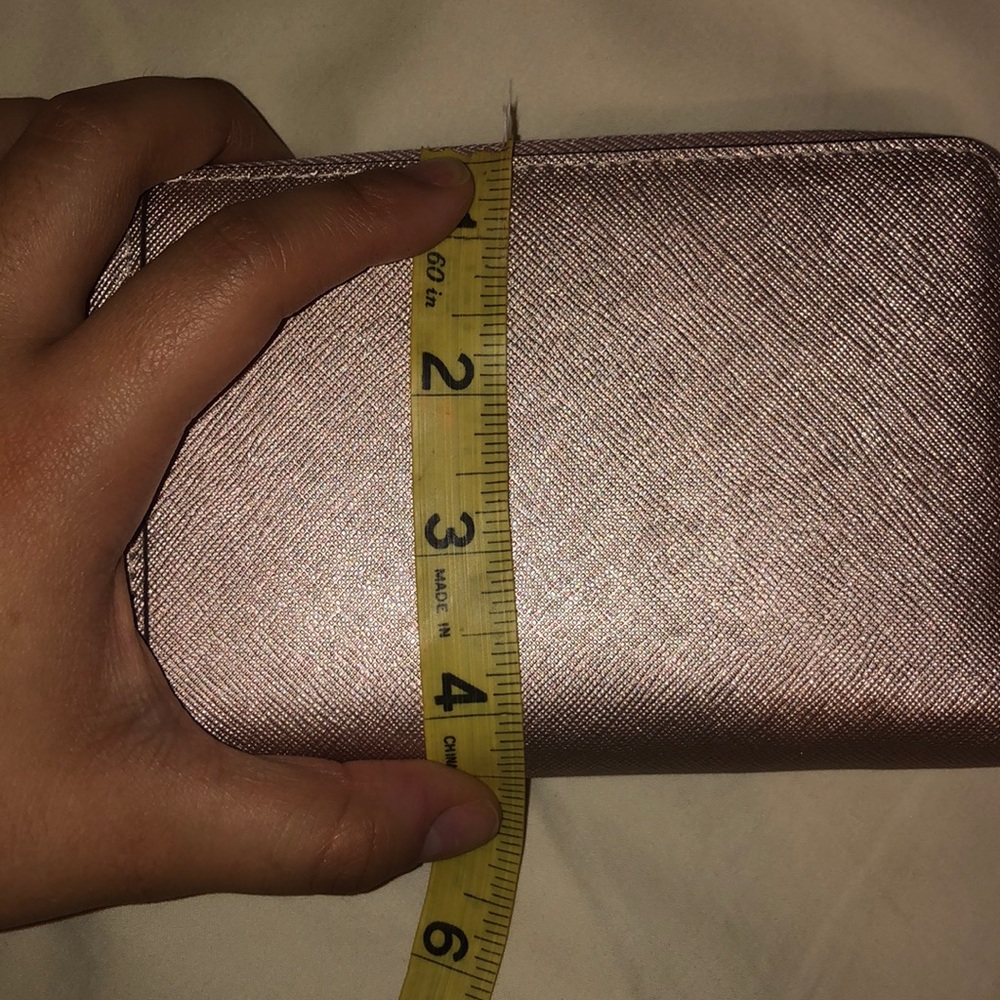 Authentic DKNY wallets - Picture 7 of 8